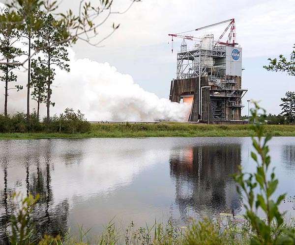 NASA continues key test series with rocket engine hot fire