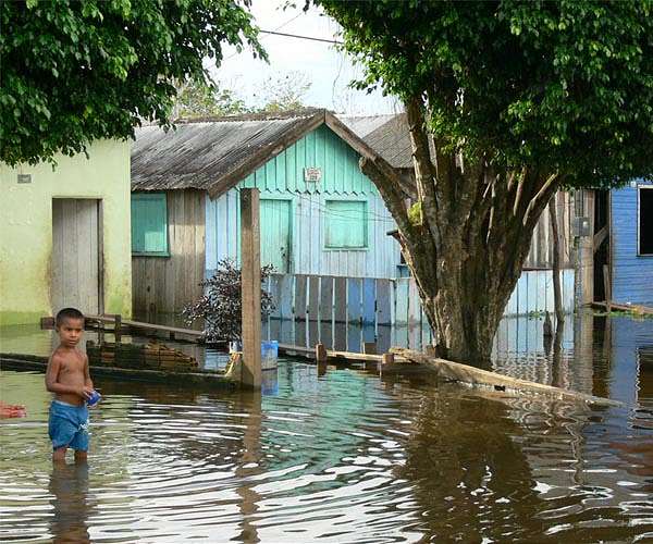 Ten killed by heavy rains in southeastern Brazil