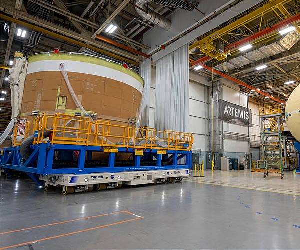 Artemis II engine section moves to final assembly