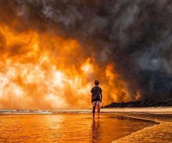 Australian firefighters warn of 'high-risk' bushfire season