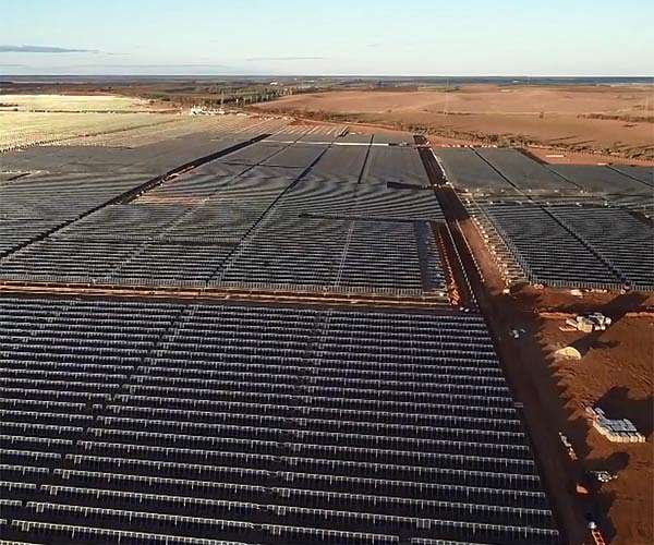 Australia greenlights world's 'largest' solar hub