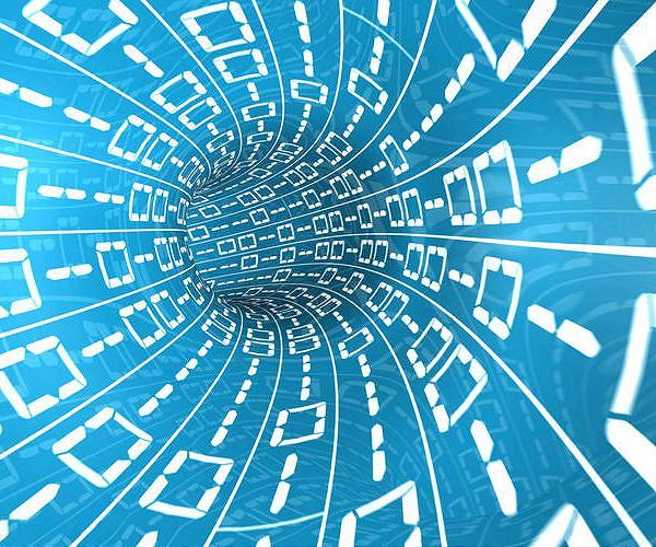 Amazon stays atop fast-growing cloud computing market: survey