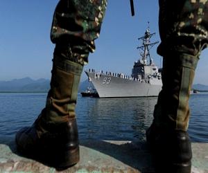 US Navy fined for 'illegal entry' at Philippine reef