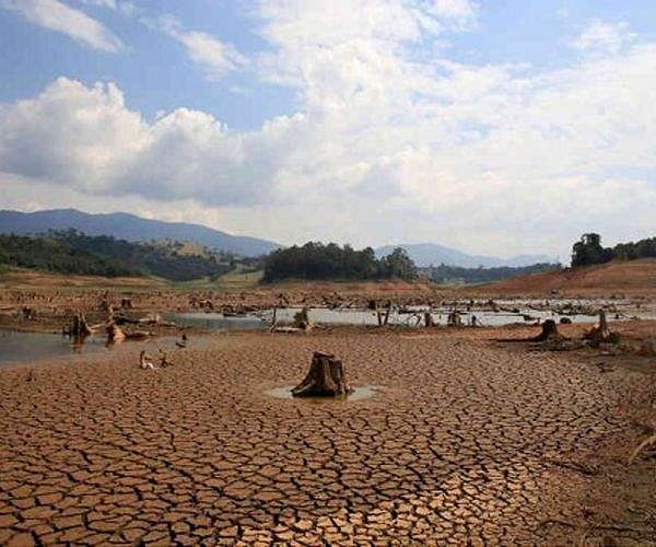 An Amazon river dries up, creating hellish crossing for villagers