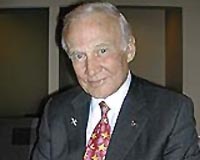 Set sights on Mars, moon pioneers urge