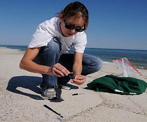 Mysterious Flotsam in Gulf of Mexico Came from Deepwater Horizon Rig