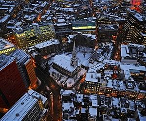 British retailers say snow hits Christmas sales