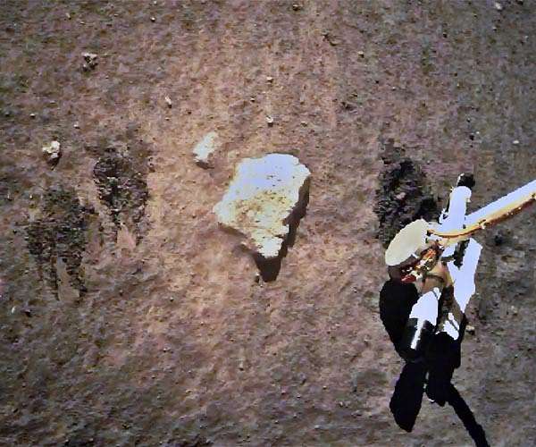 China kicks off lunar sample study programs