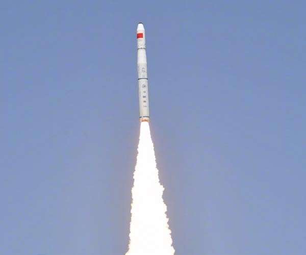 Long March 11 launches Tianping-2 satellites into orbit