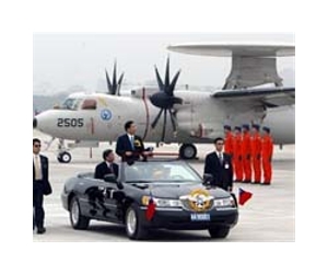 Taiwan receives two US early warning aircraft