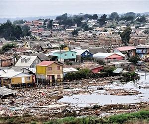 Soldiers evict people from Nicaragua quake ruins