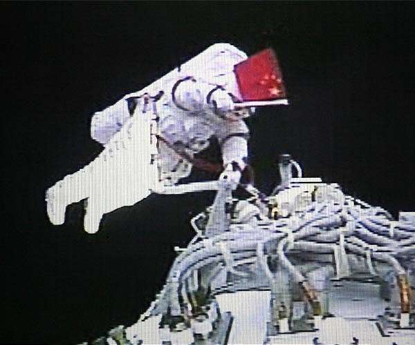 China Focus: 18 reserve astronauts selected for China's manned space program