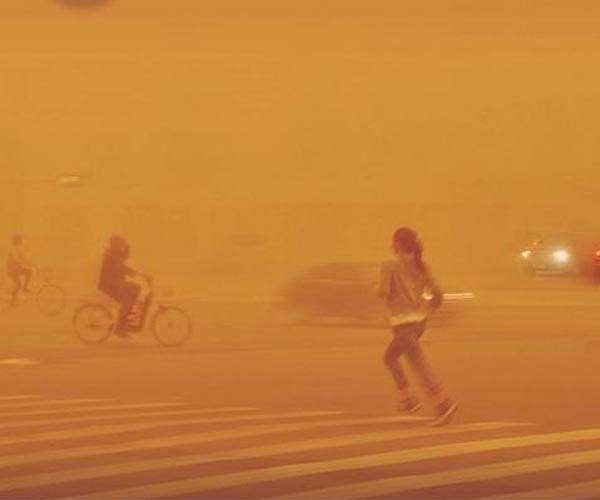 Biggest sandstorm in decade turns Beijing skies yellow