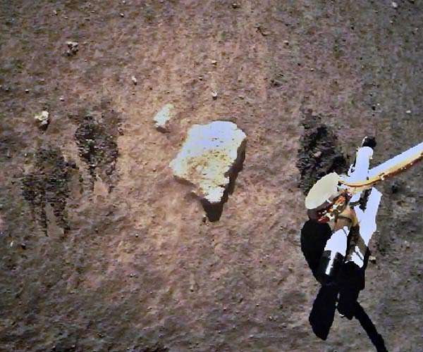 Study of Sample Brought Back by Chang'e-5 Unveils Formation of Nanophase Iron on the Moon