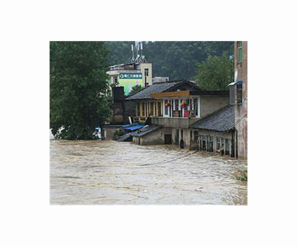 30 dead, dozens missing after torrential rain in central China