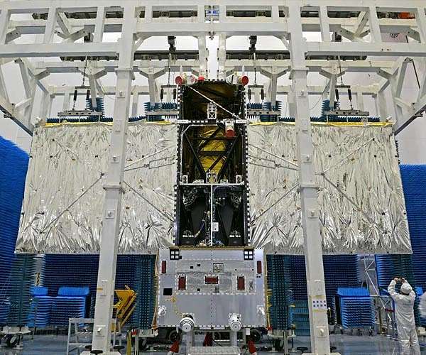 China's land-observing satellite starts to take pictures