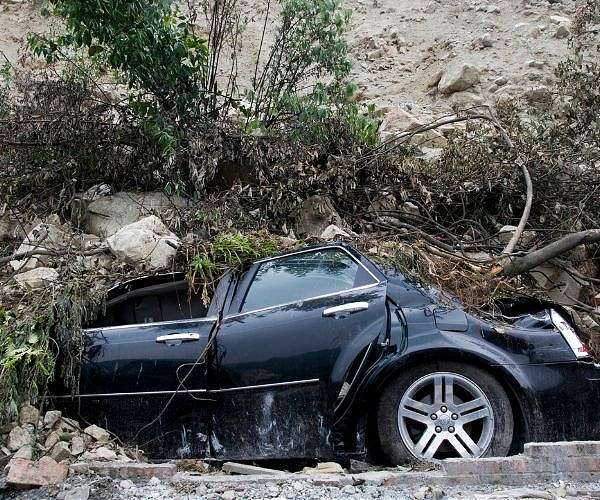 Los Angeles fire zones hit by mudslides after heavy rain