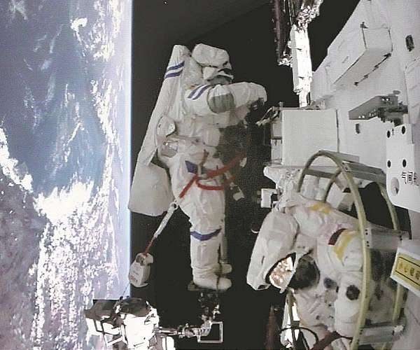 Duo undertake 7-hour spacewalk