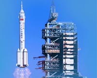 Space tourism not far off, rocket maker says