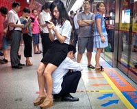 Facebook discretely fields China photo-sharing app