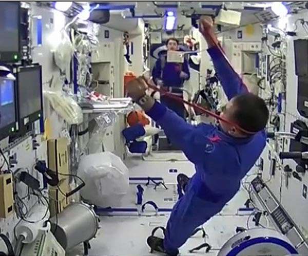 Shenzhou XIII astronauts prep for return