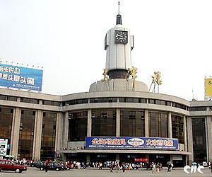 2012 vital year for China's economy: upbeat Hu