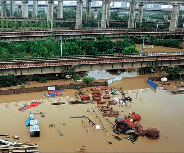 Hong Kong and Shenzhen his by heaviest rainfall in 140 years