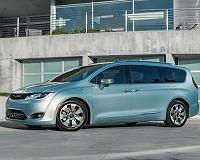 Shares of Fiat Chrysler surge on report of Chinese suitors