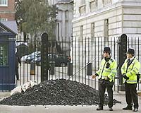 Activists dump coal ahead of climate deal signing