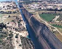 Landslide shuts Greece's Corinth canal
