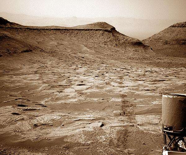 Pausing to take in the view: Sols 3710-3711