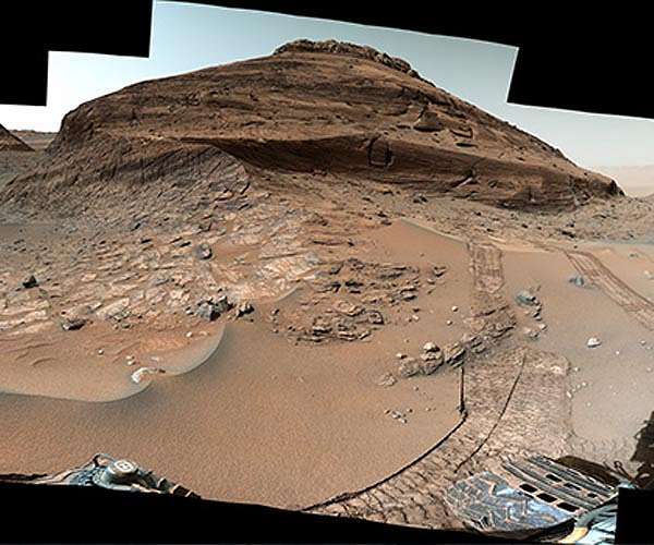 Curiosity reaches long-awaited salty region on Martian mountainside