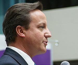 Cameron visits British troops in Afghanistan