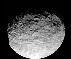 Asteroid's Troughs Suggest Stunted Planet