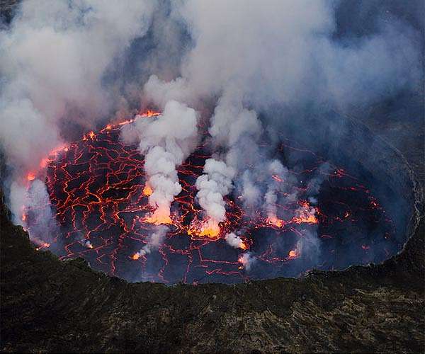 Health fears as killer DR Congo volcano spouts ash