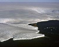 Heat loss from the Earth triggers ice sheet slide towards the sea