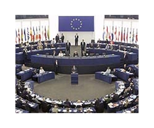EU unveils its 2020 vision for economy to avoid 'decline'