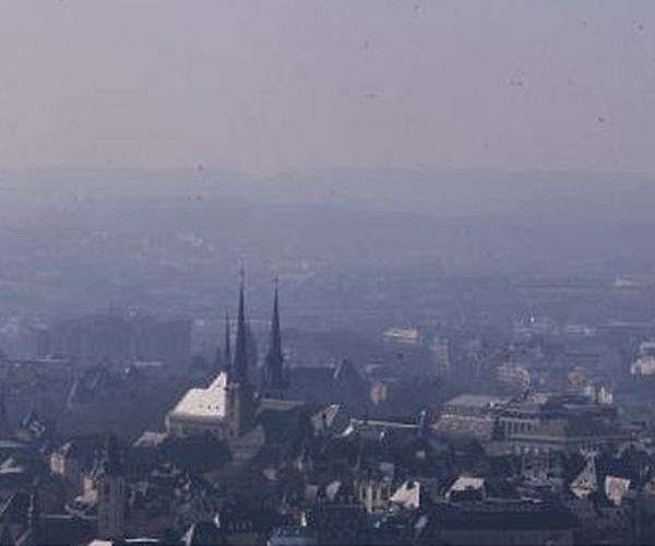 Fine particle pollution blamed for nearly 240,000 EU deaths in 2022