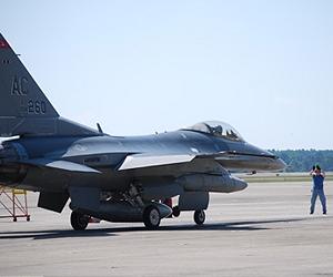 Russia warns Poland against hosting US fighter jets