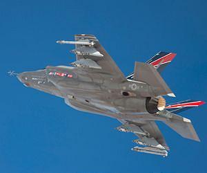 Edwards F-35A Conducts First External Weapons Test Mission