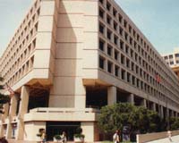 FBI expects Islamic State to retaliate for air strikes