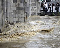 Fresh warnings after storm kills 26 in southern Europe
