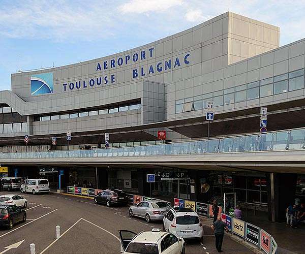 French parliament backs cuts in domestic flight routes