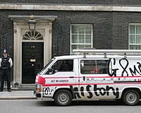 Nationalist landslide in Scotland holds key to UK vote