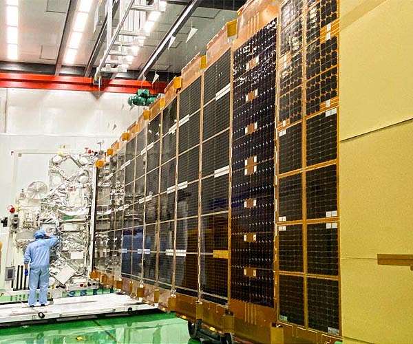 China's GalaxySpace Debuts Revolutionary Flexible Solar Wing Satellite