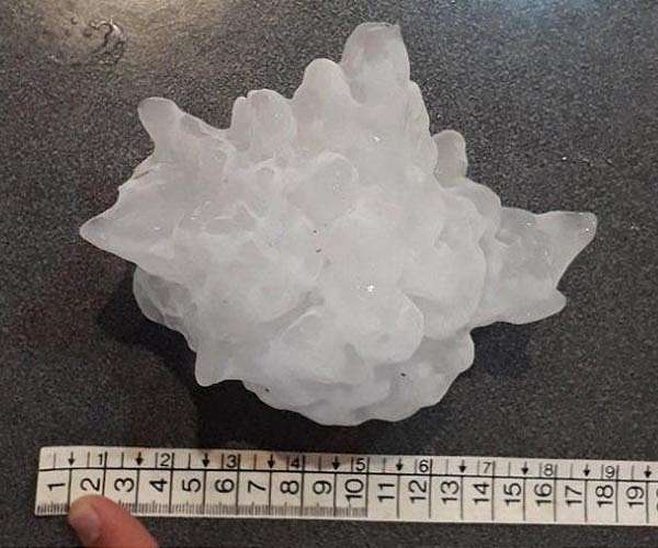 Hailstones kill toddler in Spain