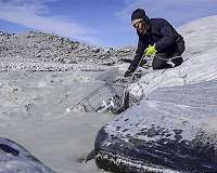Researchers calculate decades of 'scary' Greenland ice melting