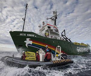 Greenpeace ship says leaving Arctic after Russia threatens force