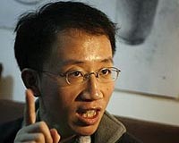EU honours jailed Chinese dissident Hu despite Beijing pressure