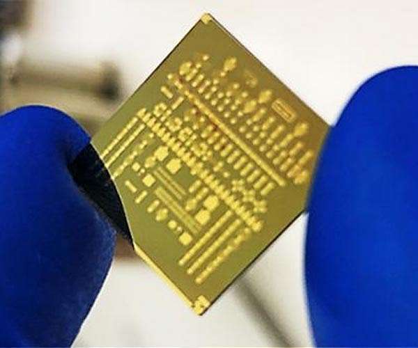 New transistor's superlative properties could have broad electronics applications